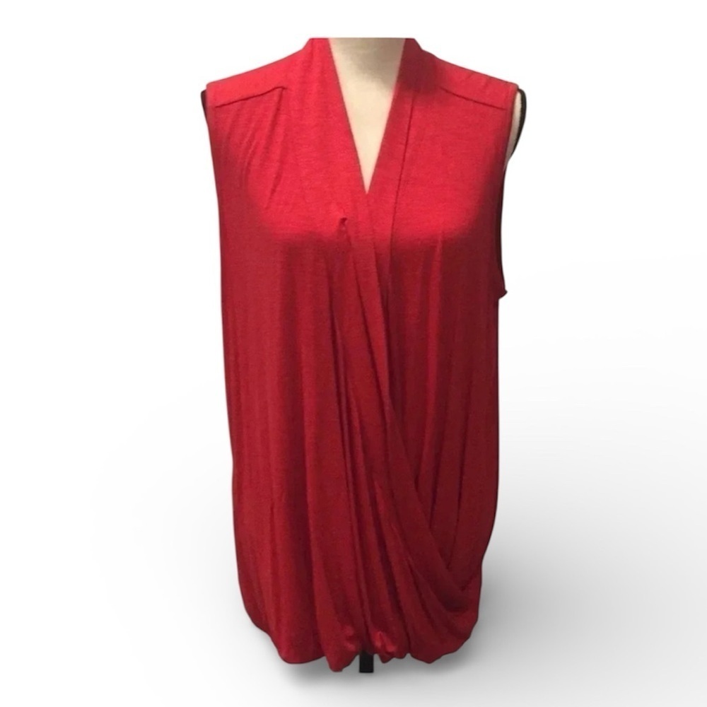 Lee sleeveless top